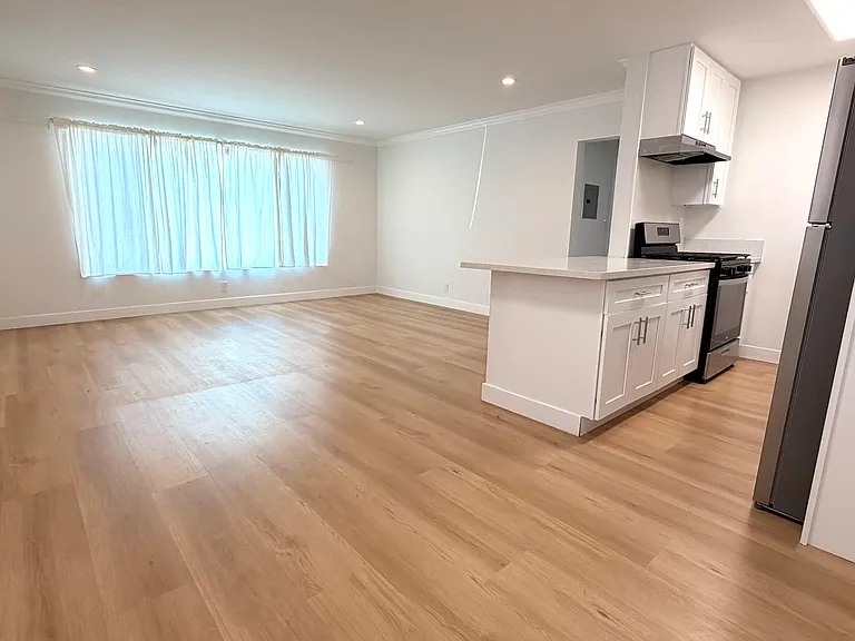6125 Eleanor Ave #1 — Photo 12