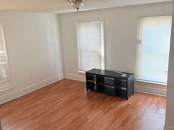 4th image of 619 4th St N Floor 2