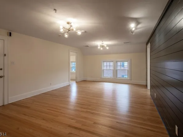 1926 Long Hill Rd #1, Millington, NJ 07946