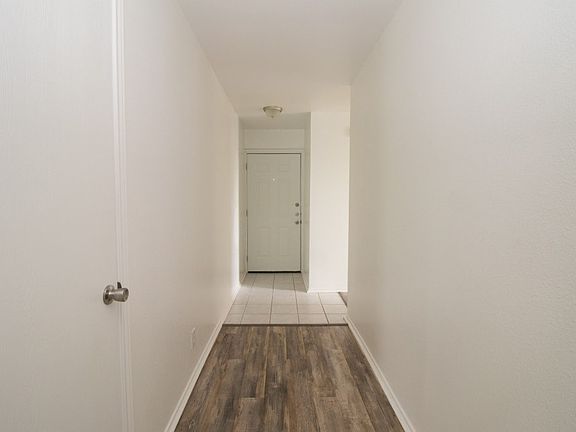 4th image of 2804 Northcrest Cir