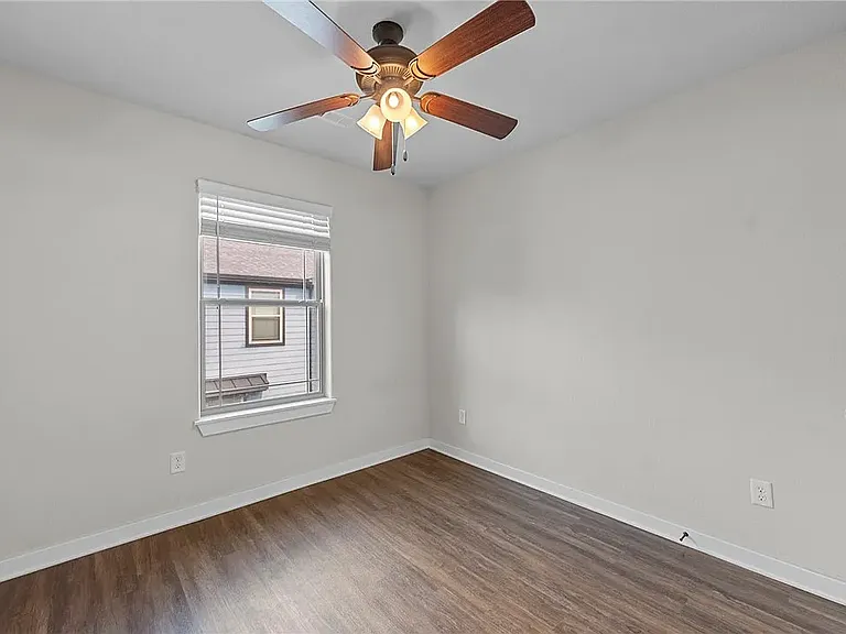 1962 N Bourbon Dr — Photo 17