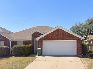 6202 Pierce Arrow Dr, Arlington, TX 76001