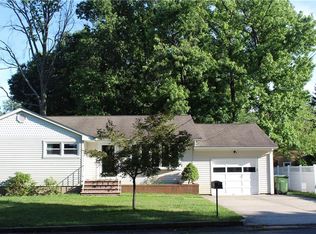 64 Good Luck St, Edison, NJ 08820