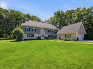 75 Ela Rd, Palatine, IL 60067