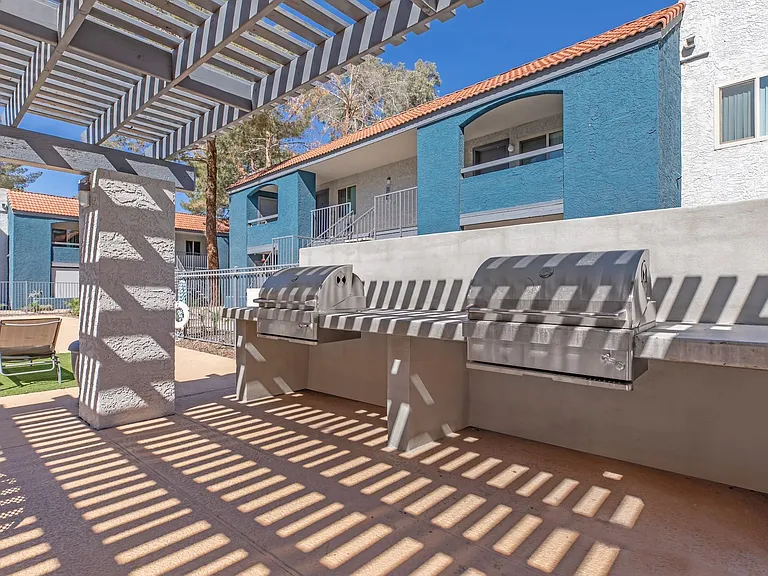 Gilbert Greens — Photo 13