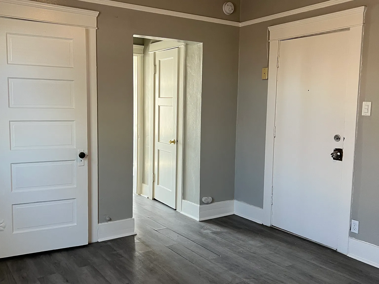 1 bed, $895 — Photo 3