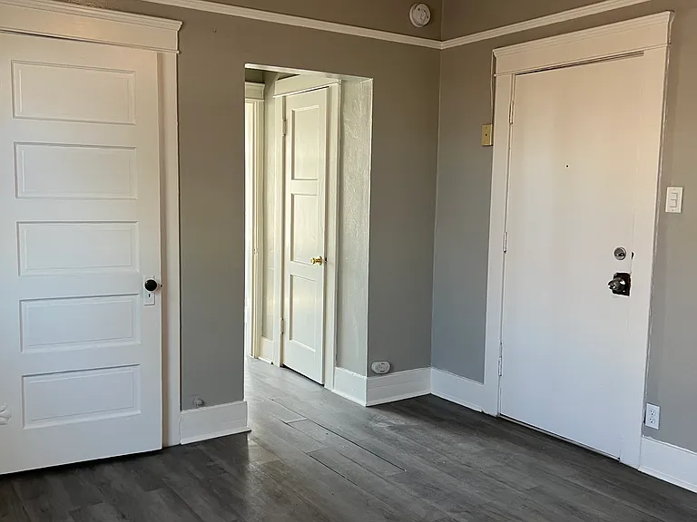 2515 K St #8 — Photo 3