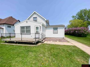 203 2nd Ave NE, Fairfax, MN 55332