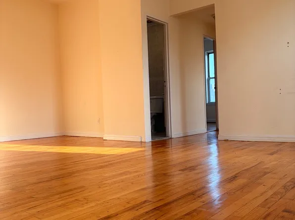 30-07 44th Street image 1 of 16