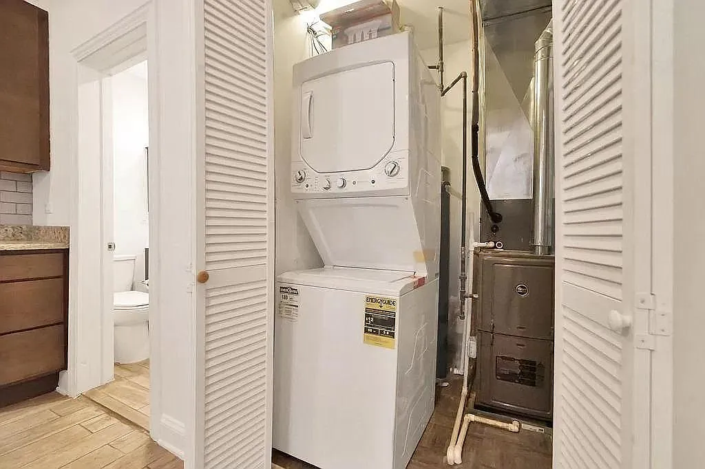 2 bed, 1000 sqft, $1,850 — Photo 3