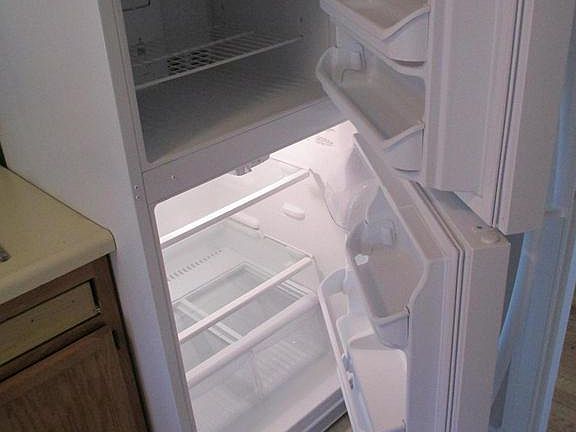 5th image of 300 S Maple Ave APT 2