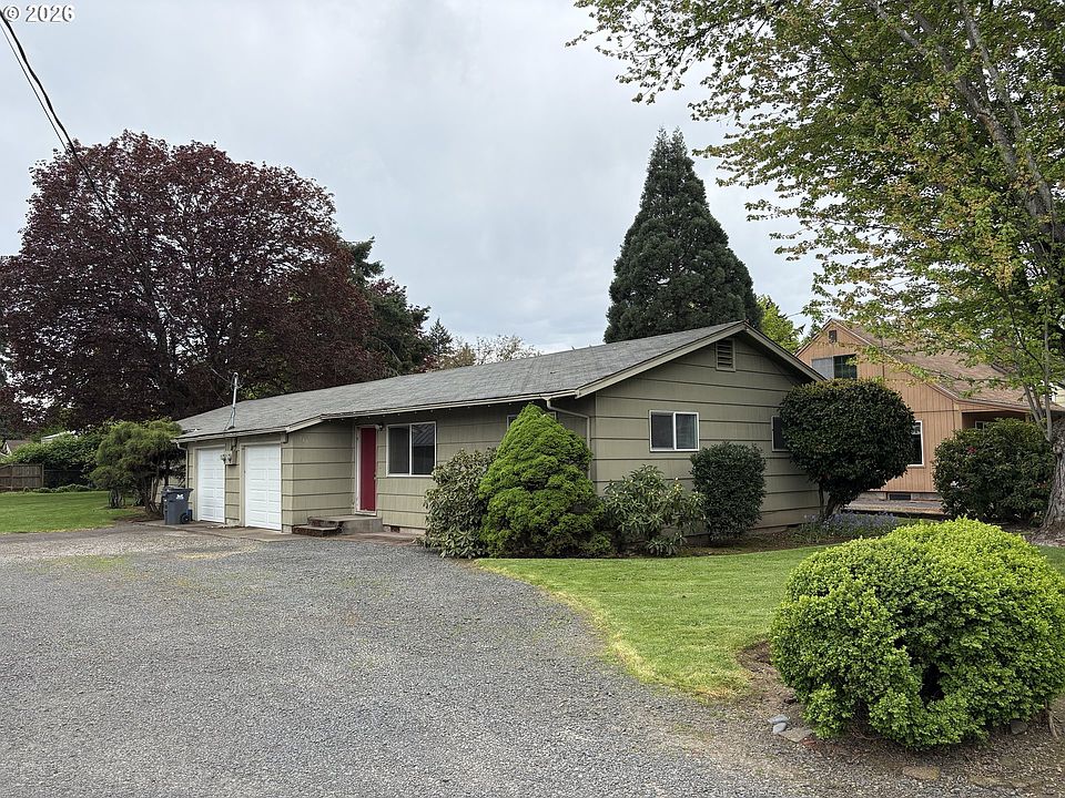 1st image of 210 Sunnyside Dr