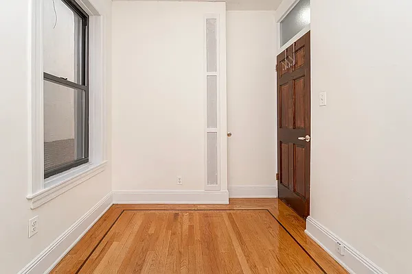 Rented by Modern Spaces | media 9