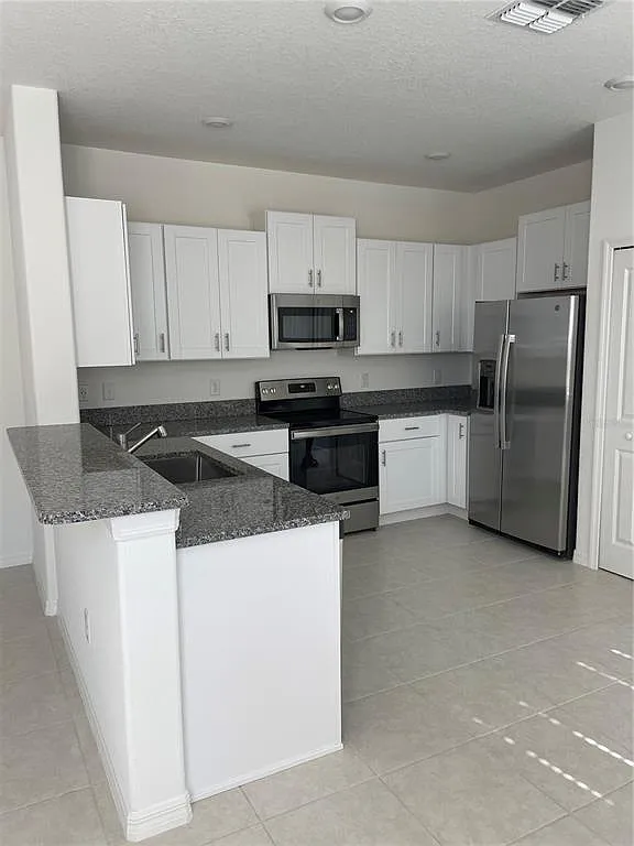 2 bed, 2.5 bath, 1541 sqft, $2,100 — Photo 1