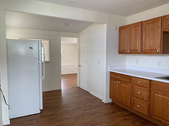3rd image of 5131 Newton Ave S