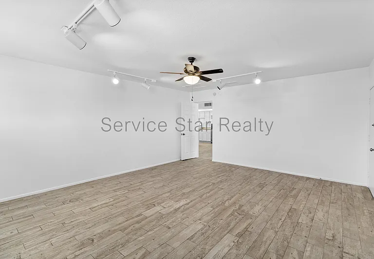 923 E Wesleyan Dr — Photo 7