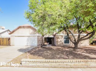 8320 W Corrine Dr, Peoria, AZ 85381