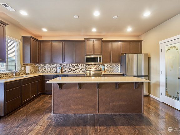 5th image of 2412 189th Street Ct E