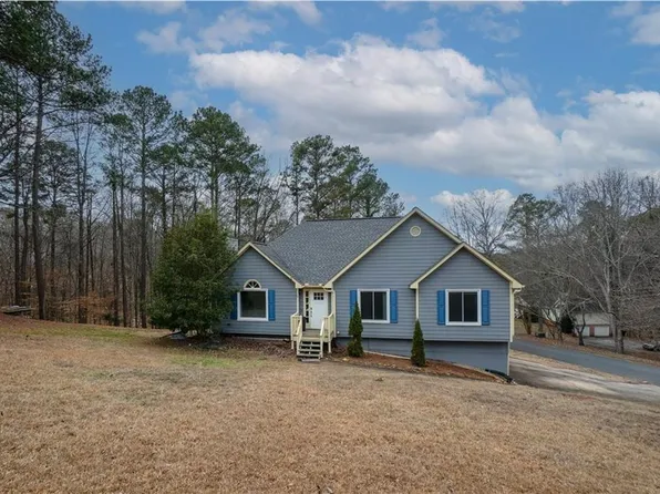 715 Lake Point Dr, Woodstock, GA 30189