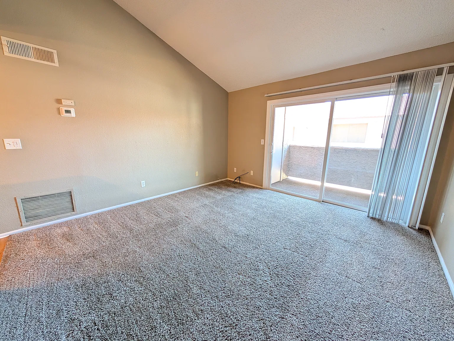 2 bed, 1088 sqft, $1,250 — Photo 3