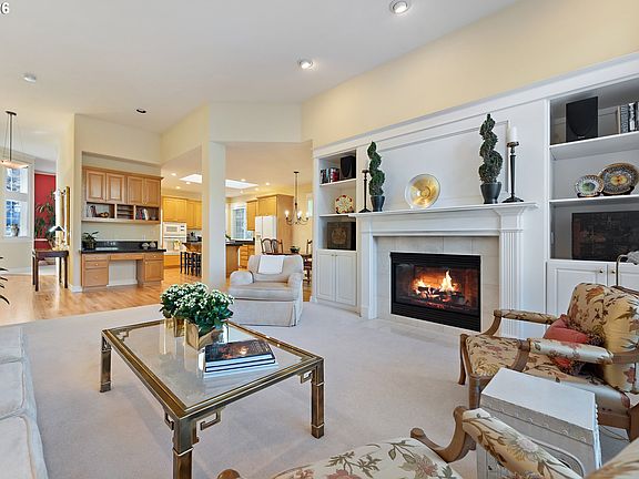 5th image of 6321 SW Canby St