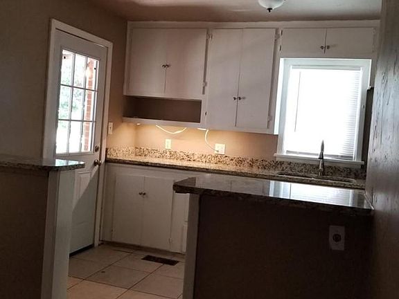 2nd image of 2312 McCracken Dr