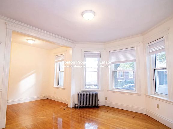 15 Queensberry St. #43 Boston - Fenway Unit Photo 4