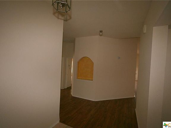 4th image of 6112 Blayney Dr