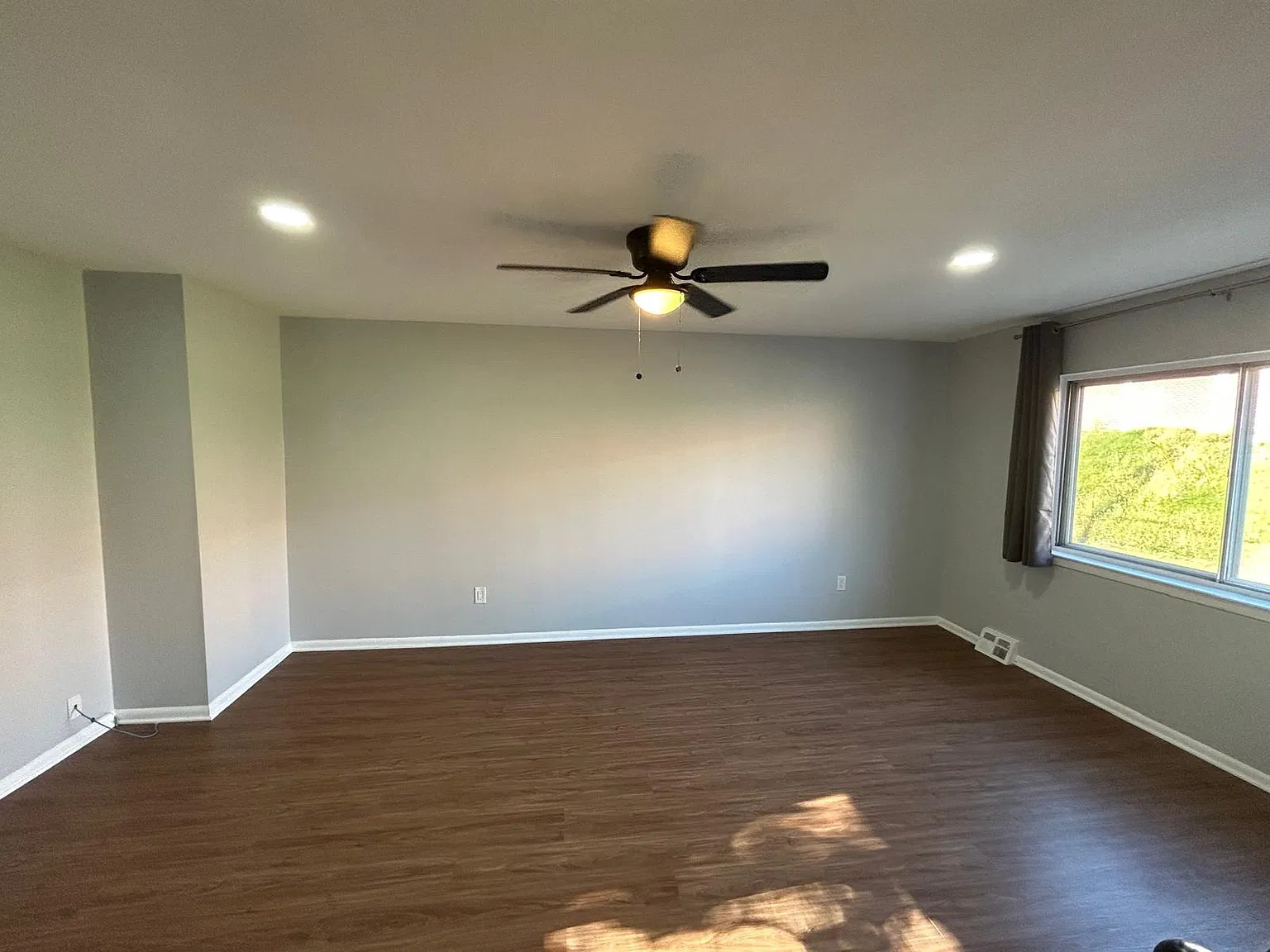 3 bed, 2.5 bath, 1140 sqft, $2,000 — Photo 2