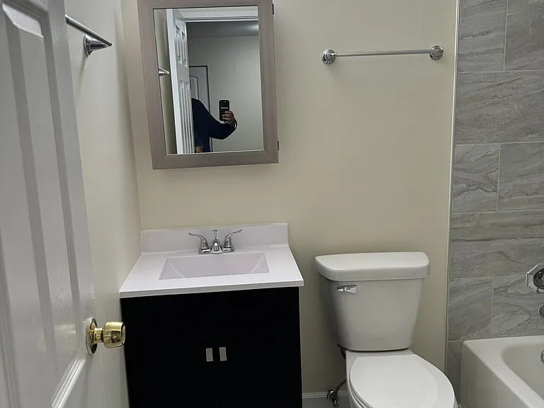 702 W Ivanhoe Ln #3B — Photo 4