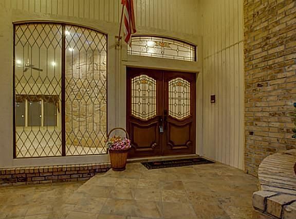 3rd image of 2808 Marquis Cir W