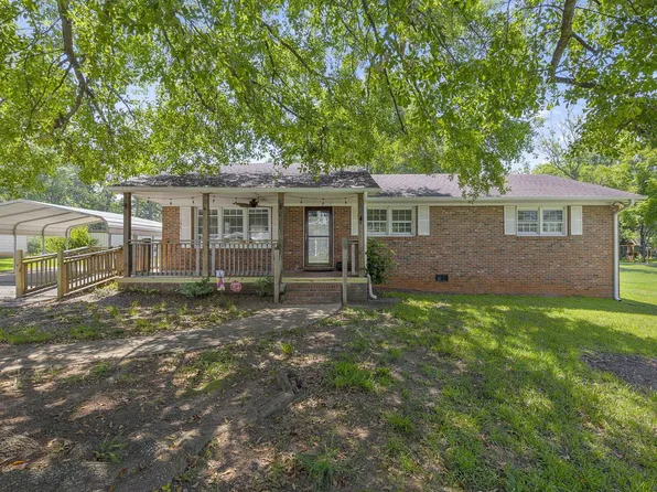 109 Crystal Dr, Cowpens, SC 29330