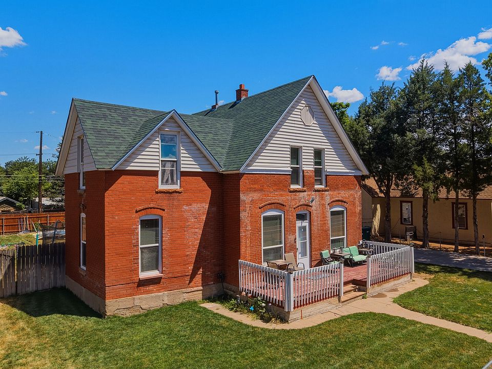 1st image of 1524 E Orman Ave