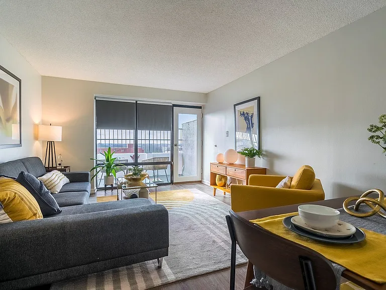 Iris Luxury Apartments — Photo 6