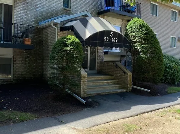 440 North Ave APT 99, Haverhill, MA 01830