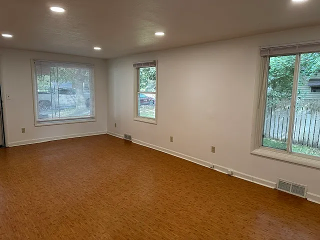 2 bed, 1617 sqft, $1,595 — Photo 4