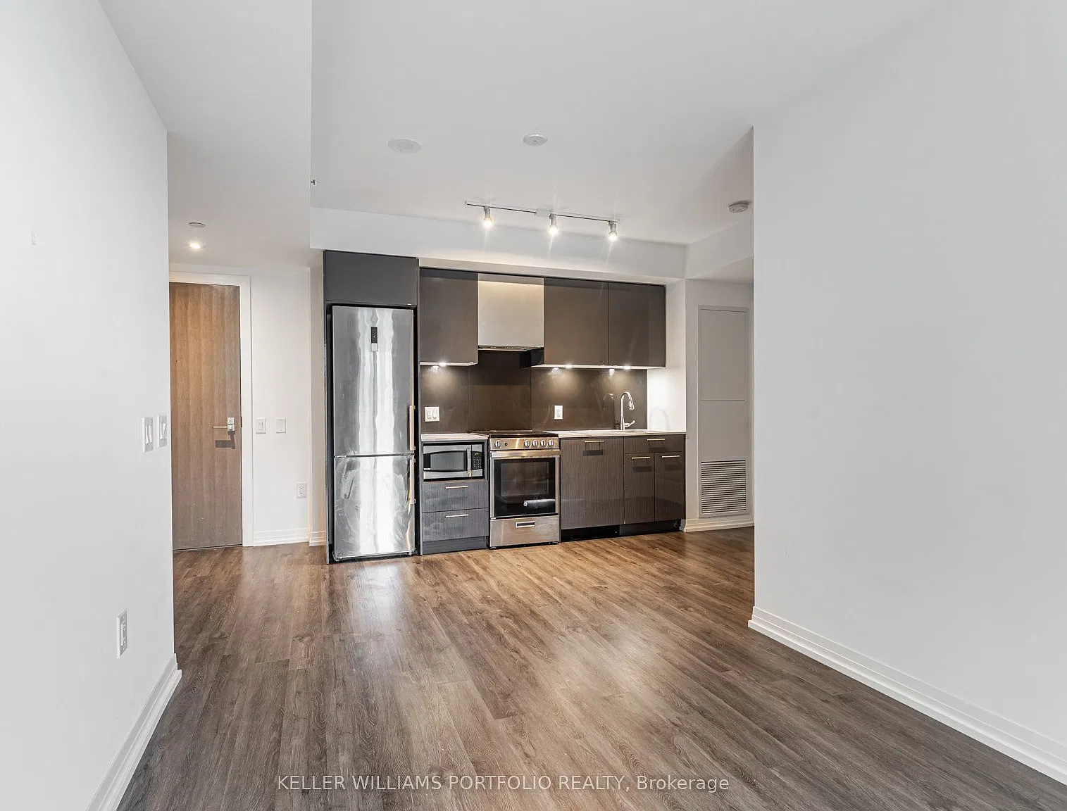 2 bed, $2,350 — Photo 2