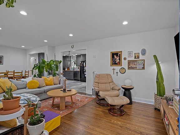 Living Room (when it was occupied by a previous renter)