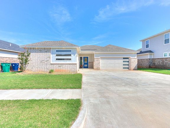 2nd image of 513 NW 182nd St