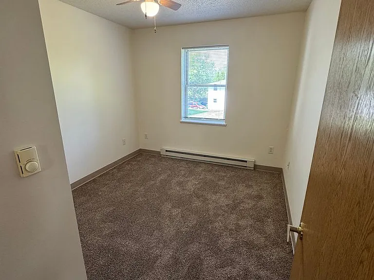 90 E Gridley Ave — Photo 78