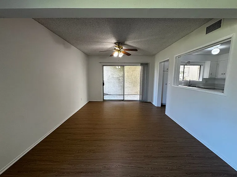 100 - Kimberly Apartments — Photo 46