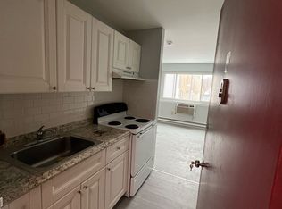 25 Saint Stephen St #B4, Bridgeport, CT 06610