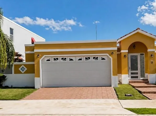 Urb Palacios Del Rio Ii Calle Tallaboa, Toa Alta, PR 00953