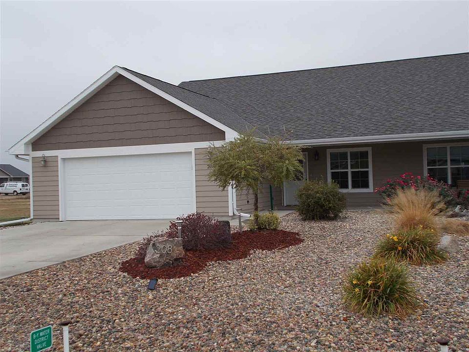 1st image of 208 Violet Dr