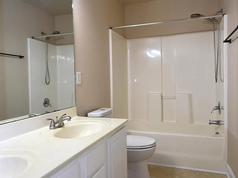 4009 Lucerne Ct #A — Photo 10
