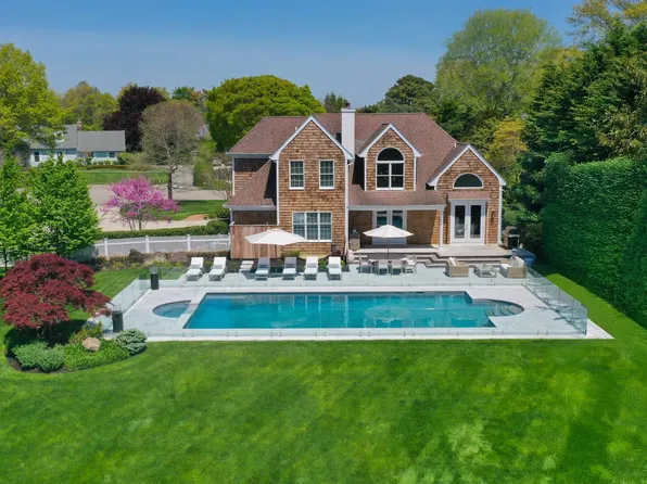 39 Aberdeen Ln, Southampton, NY 11968
