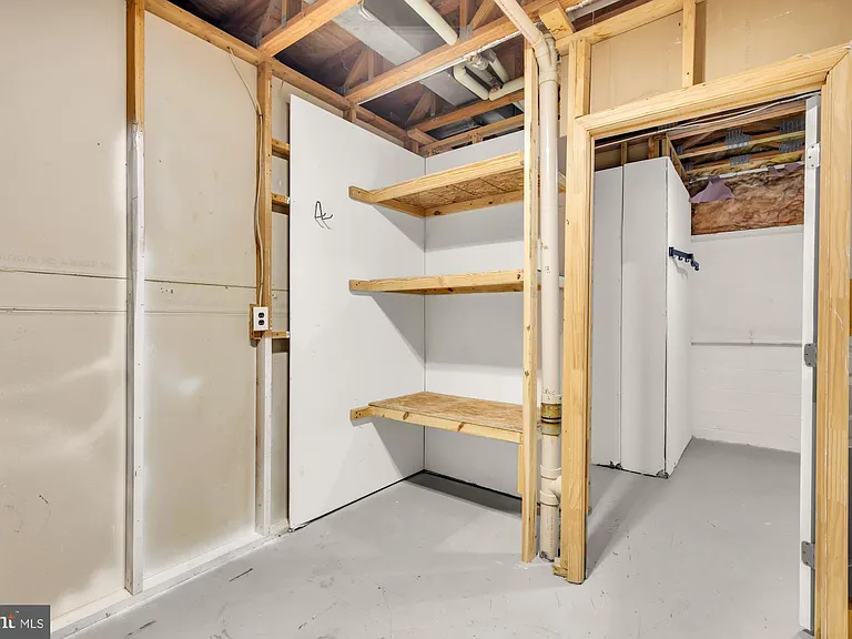 2810 Cambridge Dr — Photo 25
