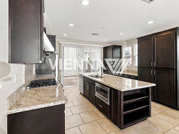 5th image of 310 Colner Cir