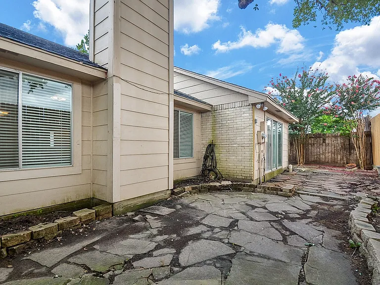 12722 Ashford Brook Dr — Photo 46