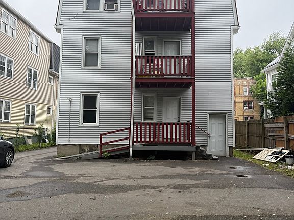 2nd image of 140 Enfield Street